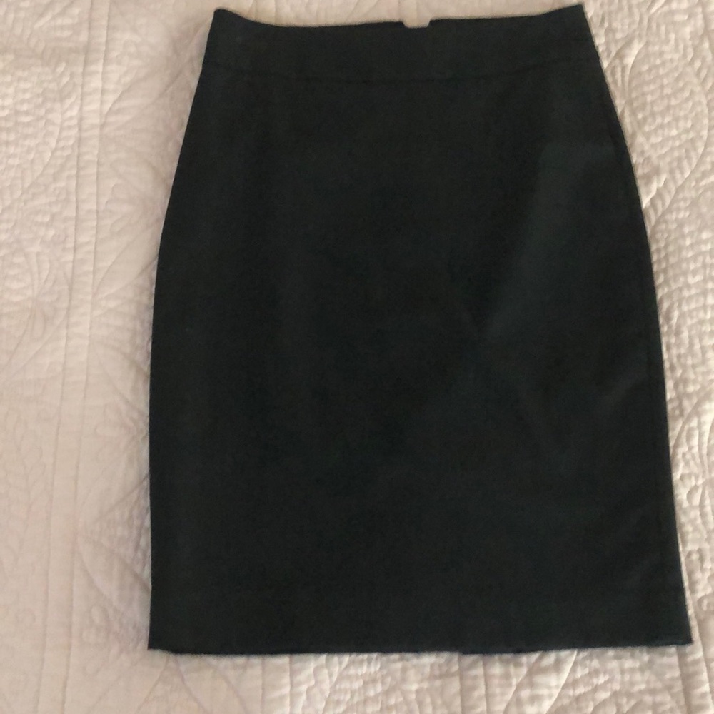 Bebe fully lined pencil skirt size 4
